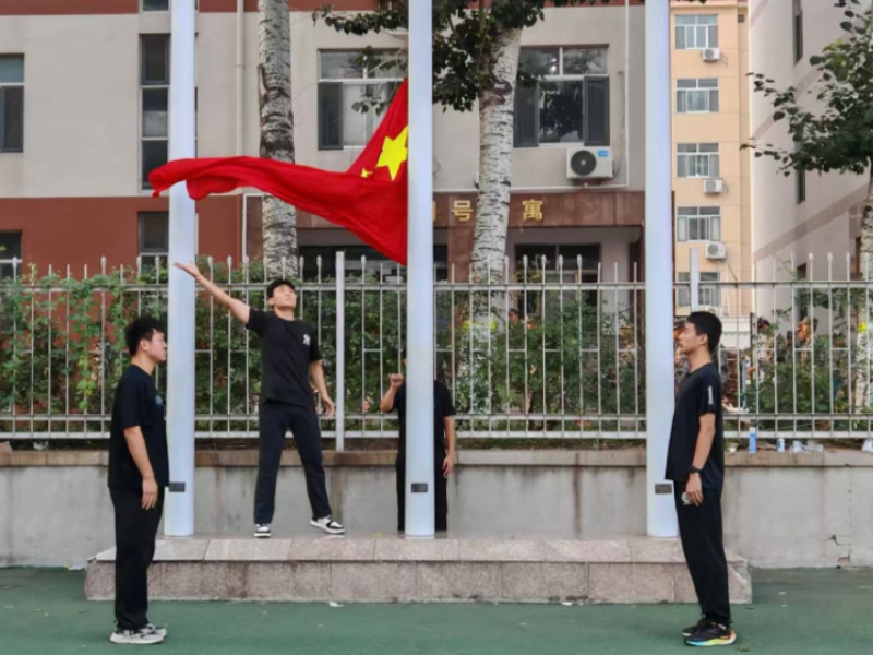 升旗仪式.jpg