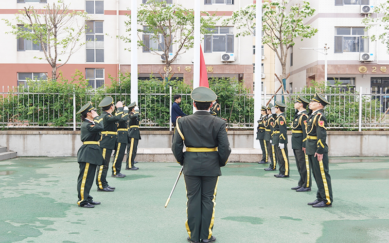 升旗仪式.jpg